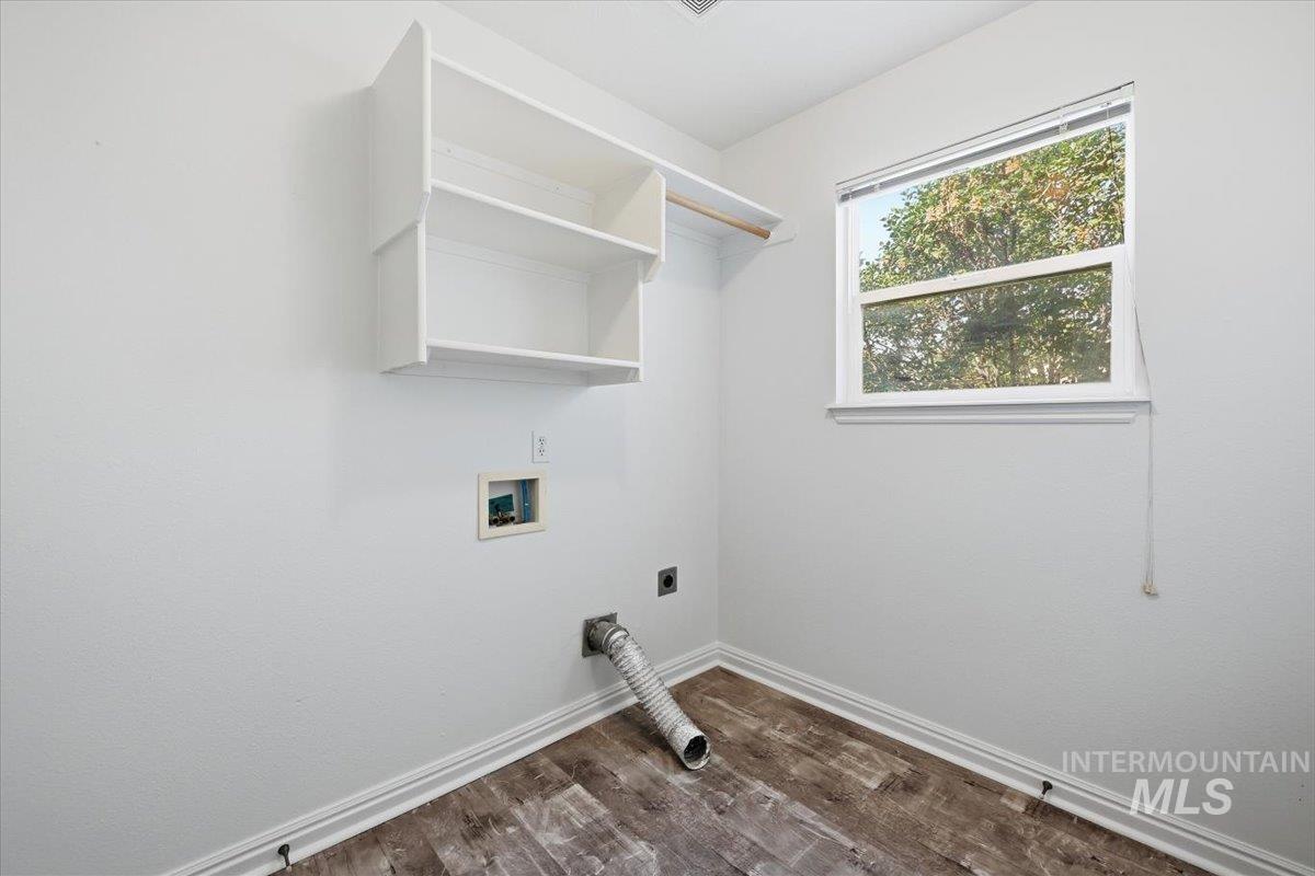 731 W Miranda, Nampa, Idaho 83686, 3 Bedrooms, 2 Bathrooms, Residential For Sale, Price $379,500,MLS 98990673