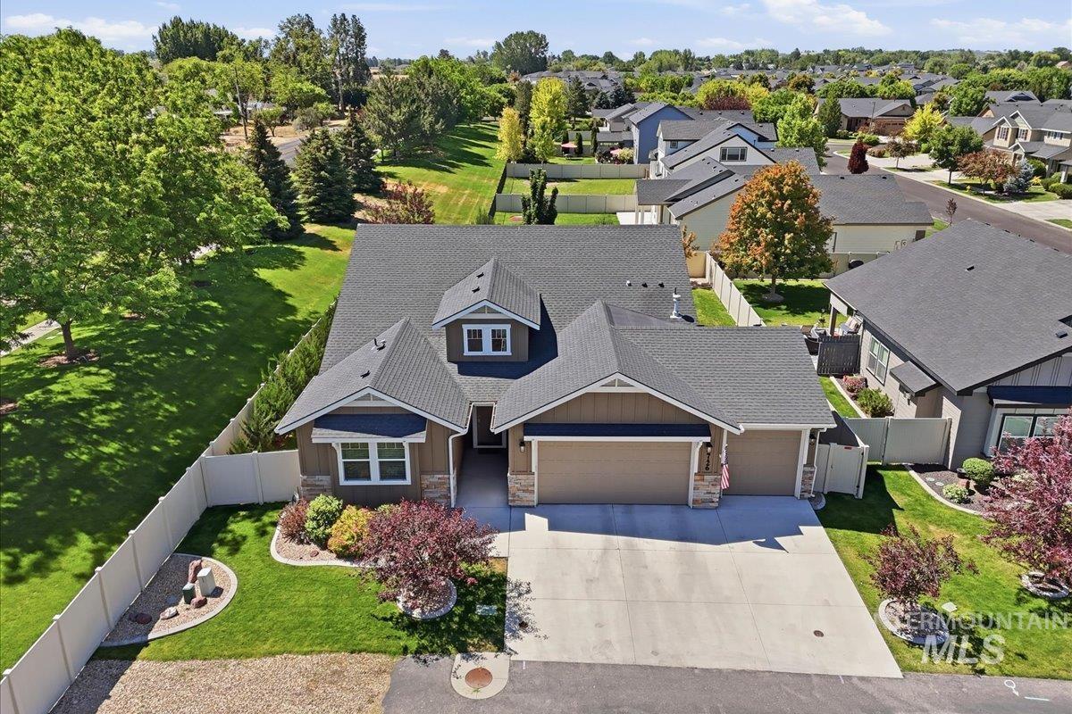 4126 S Lava Springs Loop, Nampa, Idaho 83686, 3 Bedrooms, 2 Bathrooms, Residential For Sale, Price $519,900,MLS 98990674
