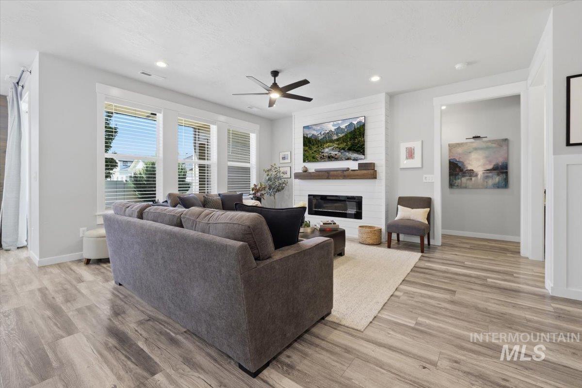 4126 S Lava Springs Loop, Nampa, Idaho 83686, 3 Bedrooms, 2 Bathrooms, Residential For Sale, Price $519,900,MLS 98990674