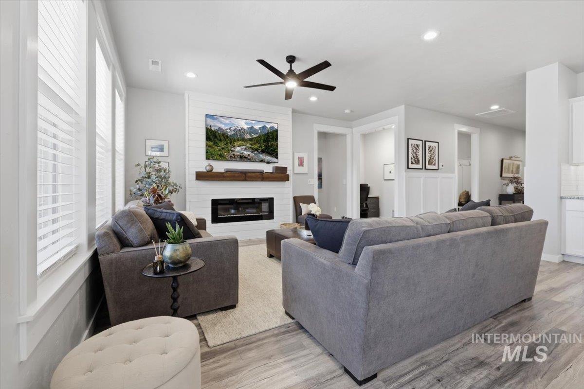 4126 S Lava Springs Loop, Nampa, Idaho 83686, 3 Bedrooms, 2 Bathrooms, Residential For Sale, Price $519,900,MLS 98990674