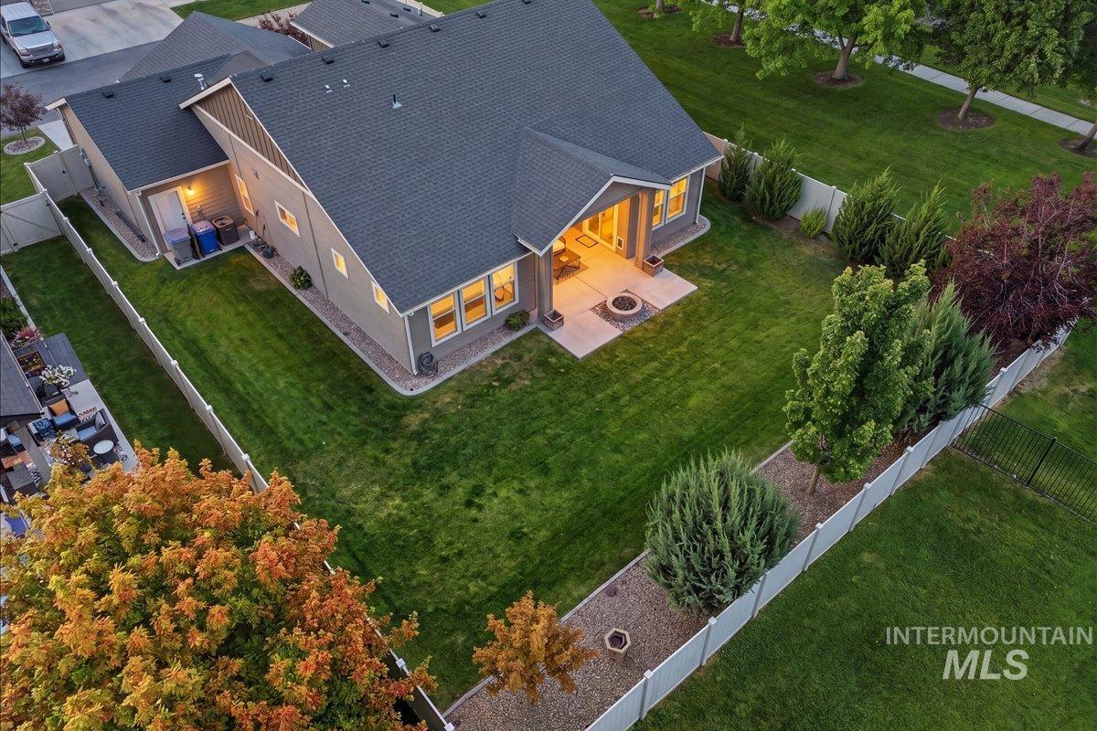 4126 S Lava Springs Loop, Nampa, Idaho 83686, 3 Bedrooms, 2 Bathrooms, Residential For Sale, Price $519,900,MLS 98990674