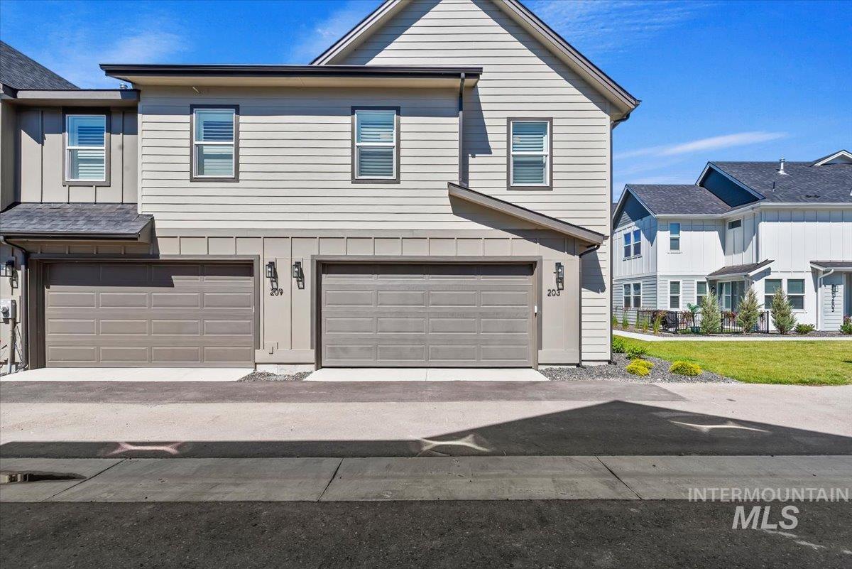 203 S Koyukuk Lane, Star, Idaho 83669, 4 Bedrooms, 3 Bathrooms, Residential For Sale, Price $435,000,MLS 98990676