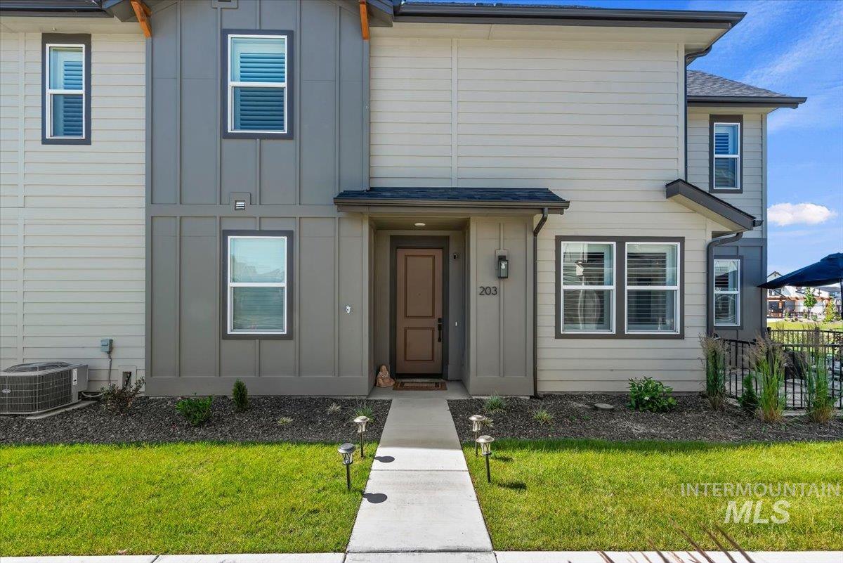 203 S Koyukuk Lane, Star, Idaho 83669, 4 Bedrooms, 3 Bathrooms, Residential For Sale, Price $435,000,MLS 98990676