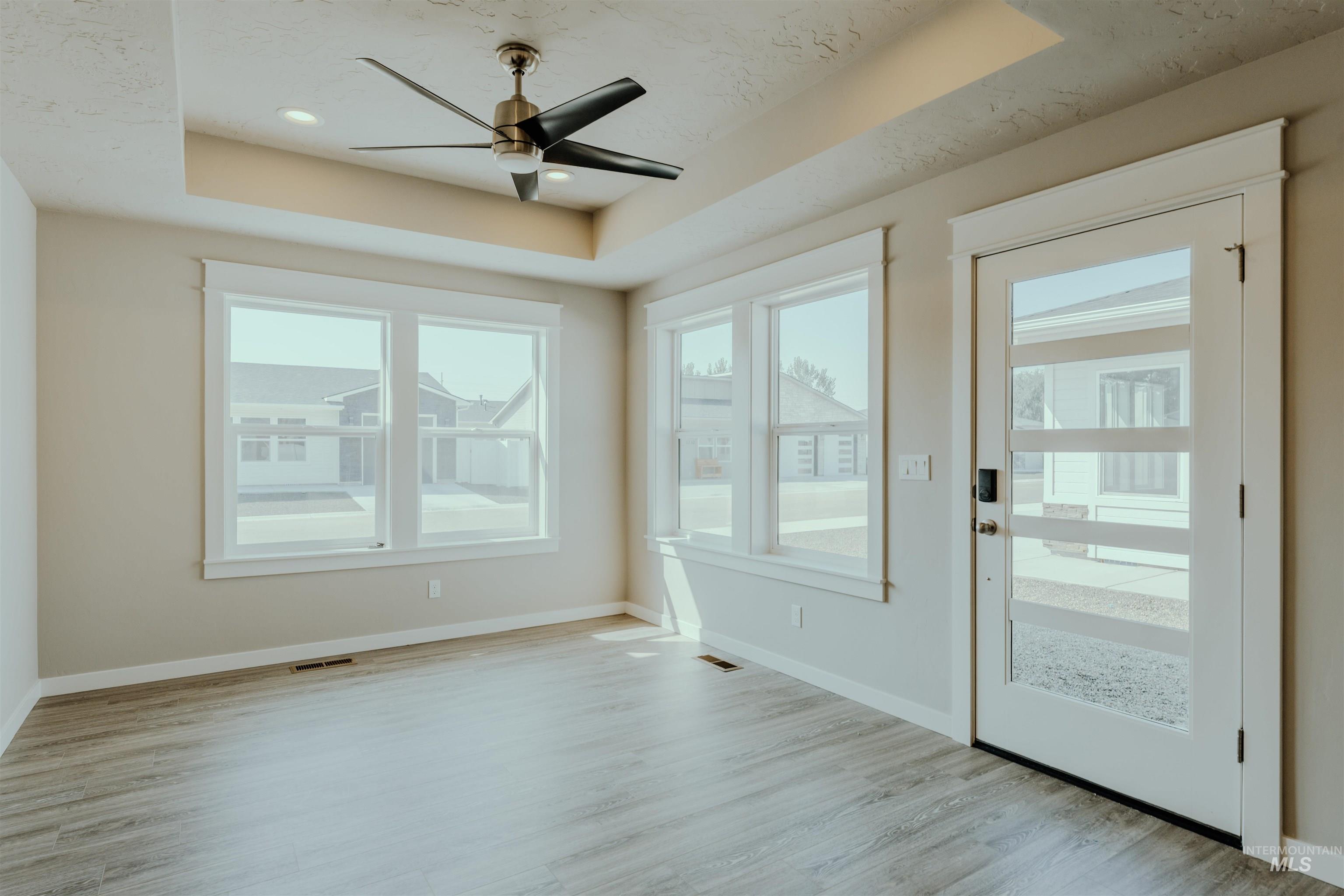 1235 Phillips Circle, Ontario, Oregon 97914-3905, 2 Bedrooms, 2 Bathrooms, Residential For Sale, Price $235,000, 98990677