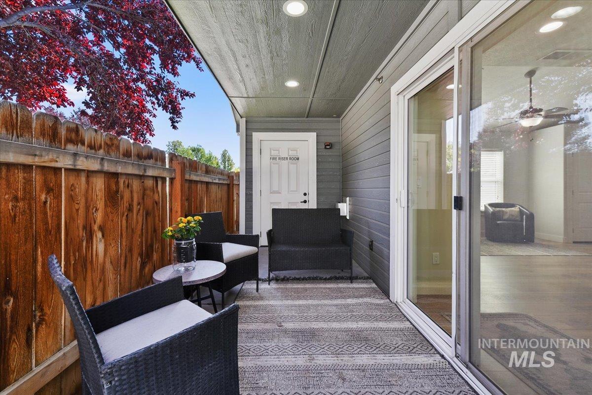 8907 W Candleston Ln, Boise, Idaho 83709, 2 Bedrooms, 2 Bathrooms, Residential For Sale, Price $315,000, 98990680