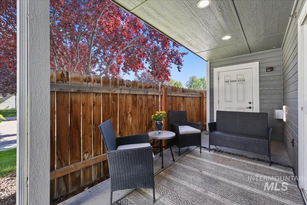 8907 W Candleston Ln, Boise, Idaho 83709, 2 Bedrooms, 2 Bathrooms, Residential For Sale, Price $315,000, 98990680