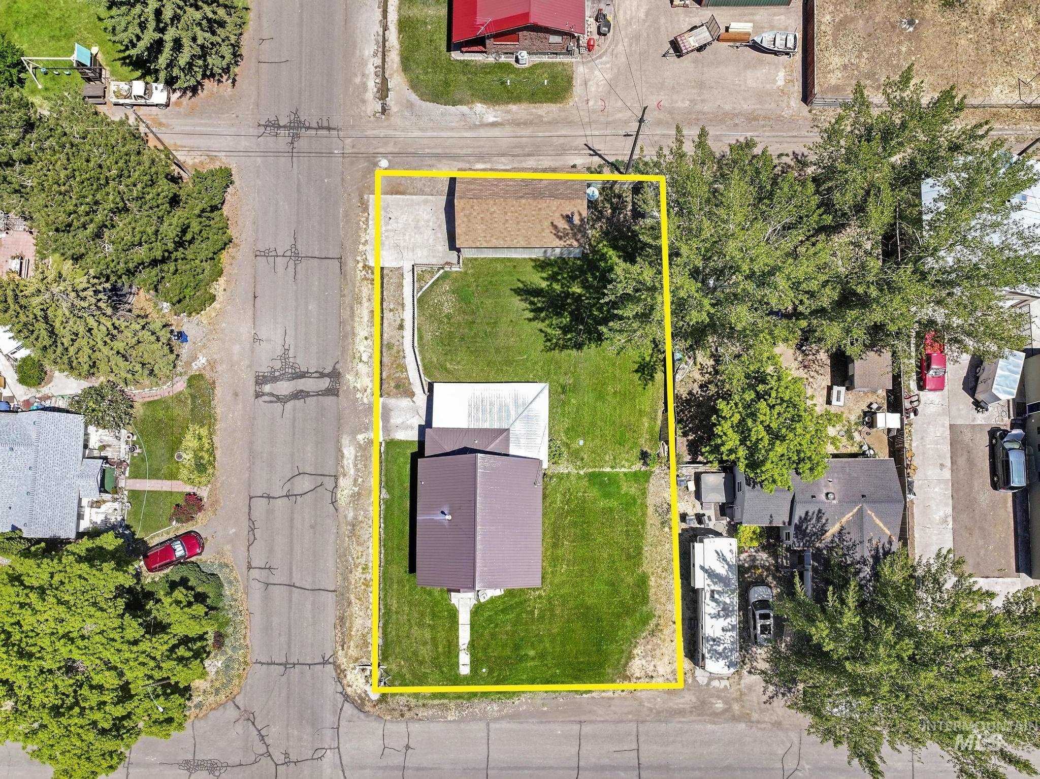 311 W 2nd St, Hansen, Idaho 83334, 3 Bedrooms, 2 Bathrooms, Residential For Sale, Price $260,000, 98990681