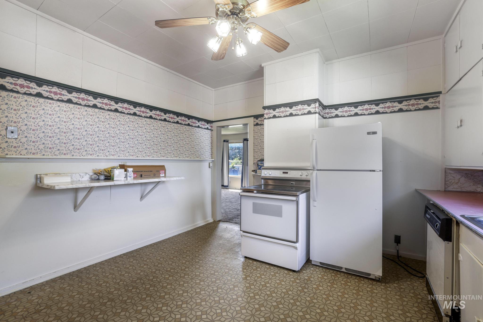 311 W 2nd St, Hansen, Idaho 83334, 3 Bedrooms, 2 Bathrooms, Residential For Sale, Price $260,000, 98990681