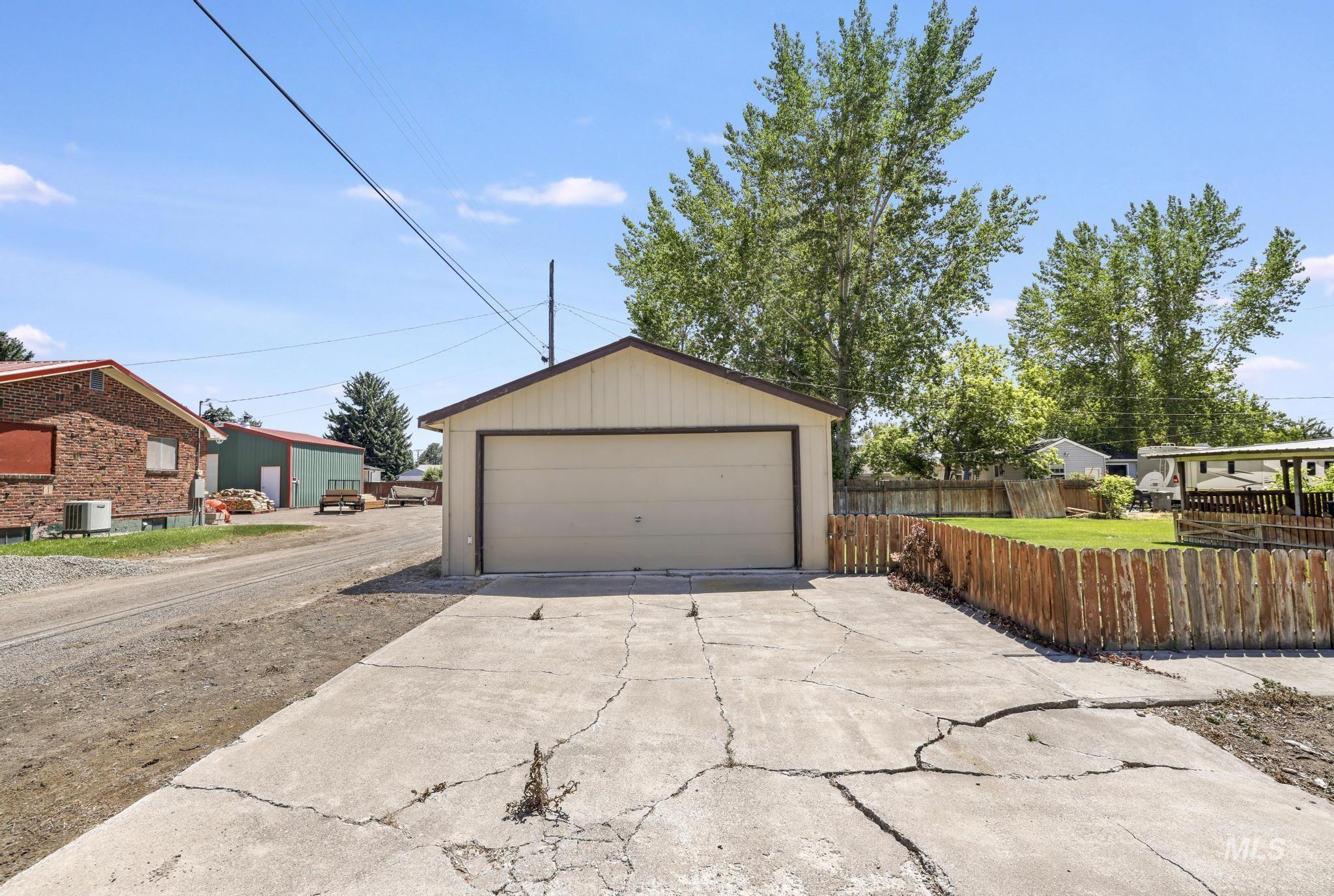 311 W 2nd St, Hansen, Idaho 83334, 3 Bedrooms, 2 Bathrooms, Residential For Sale, Price $260,000, 98990681