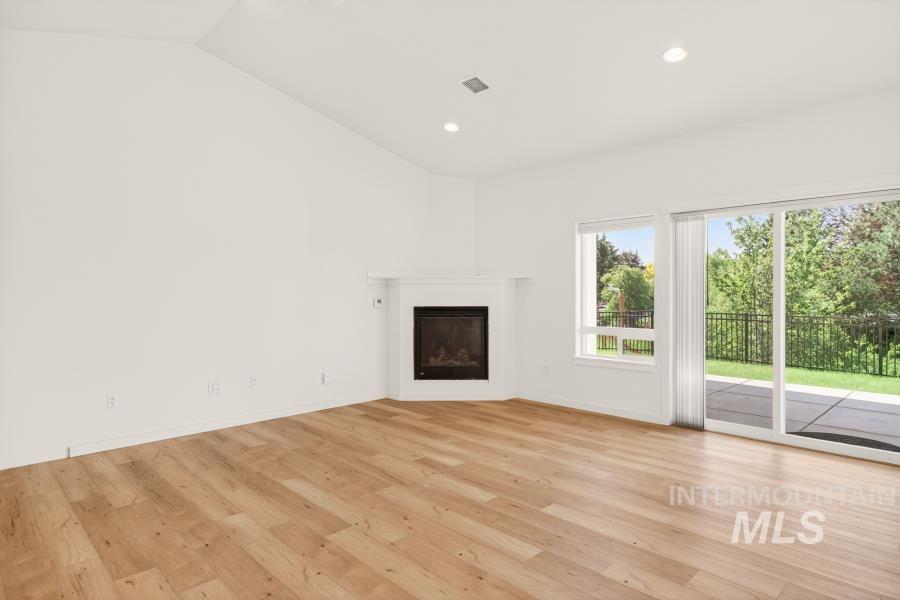 2033 Westview Dr., Moscow, Idaho 83843, 4 Bedrooms, 2 Bathrooms, Residential For Sale, Price $650,000,MLS 98990682