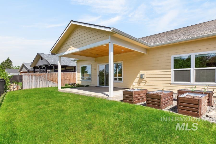 2033 Westview Dr., Moscow, Idaho 83843, 4 Bedrooms, 2 Bathrooms, Residential For Sale, Price $650,000,MLS 98990682