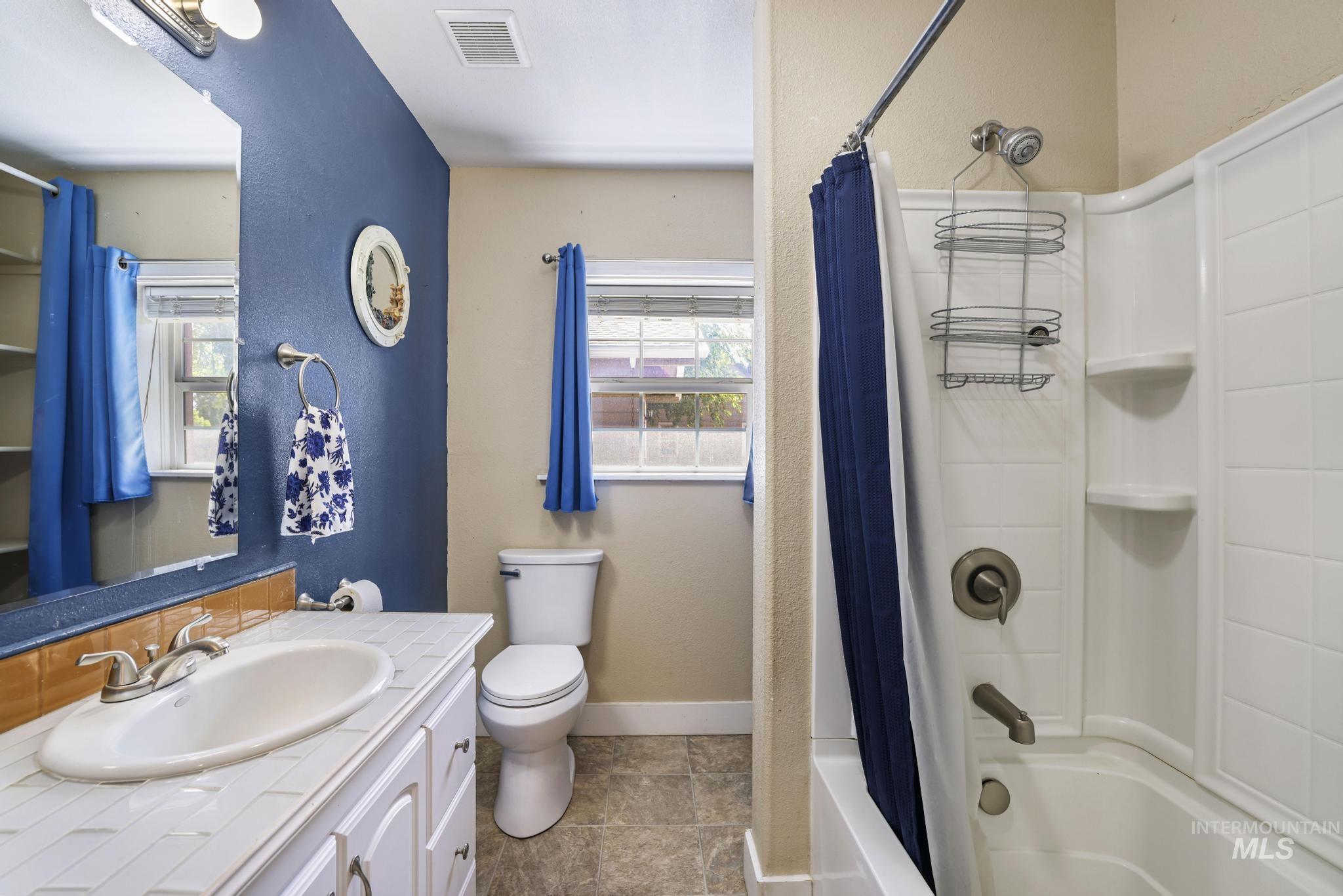 1351 5th Ave. E., Twin Falls, Idaho 83301, 2 Bedrooms, 2 Bathrooms, Residential For Sale, Price $299,900, 98990683