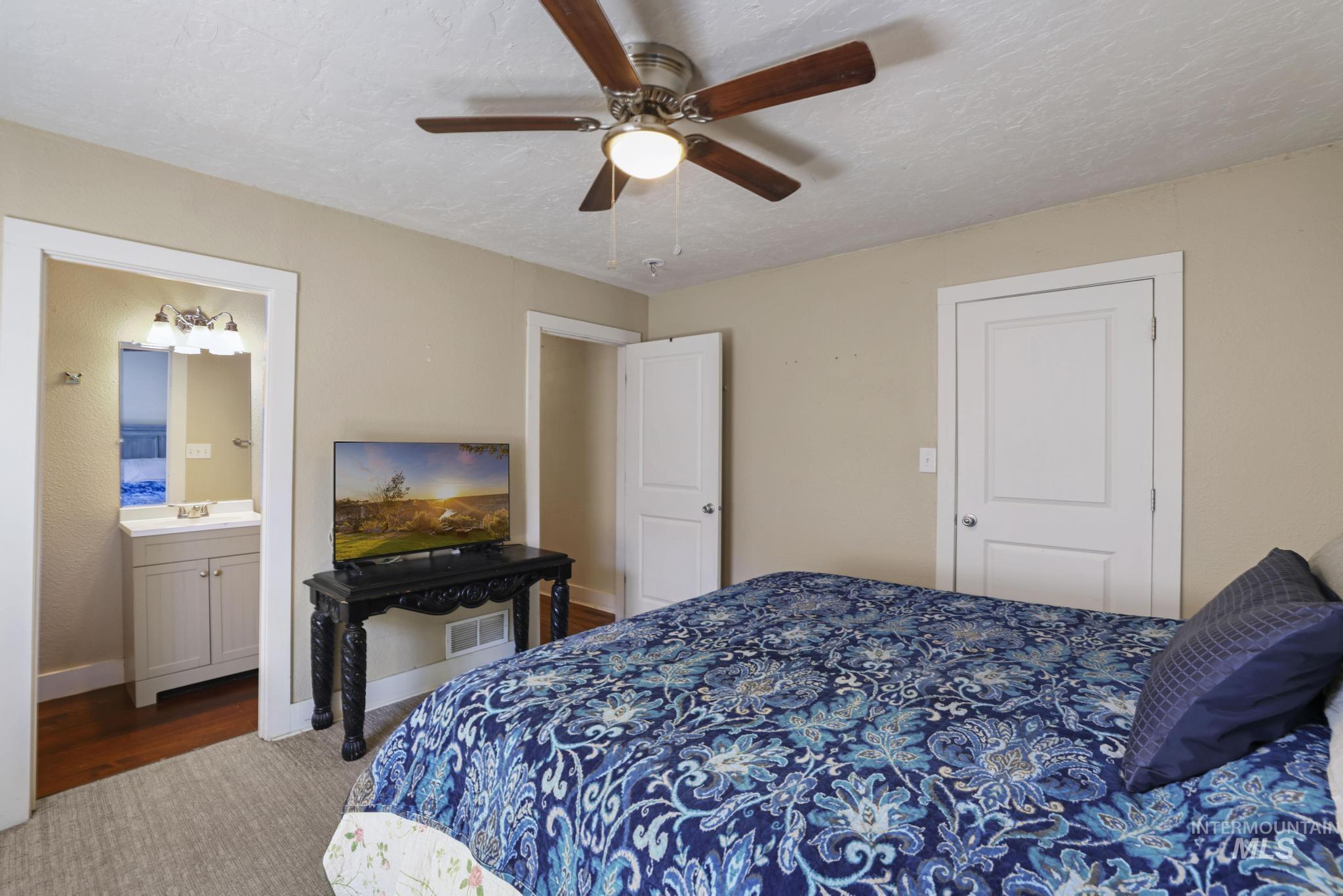 1351 5th Ave. E., Twin Falls, Idaho 83301, 2 Bedrooms, 2 Bathrooms, Residential For Sale, Price $299,900, 98990683