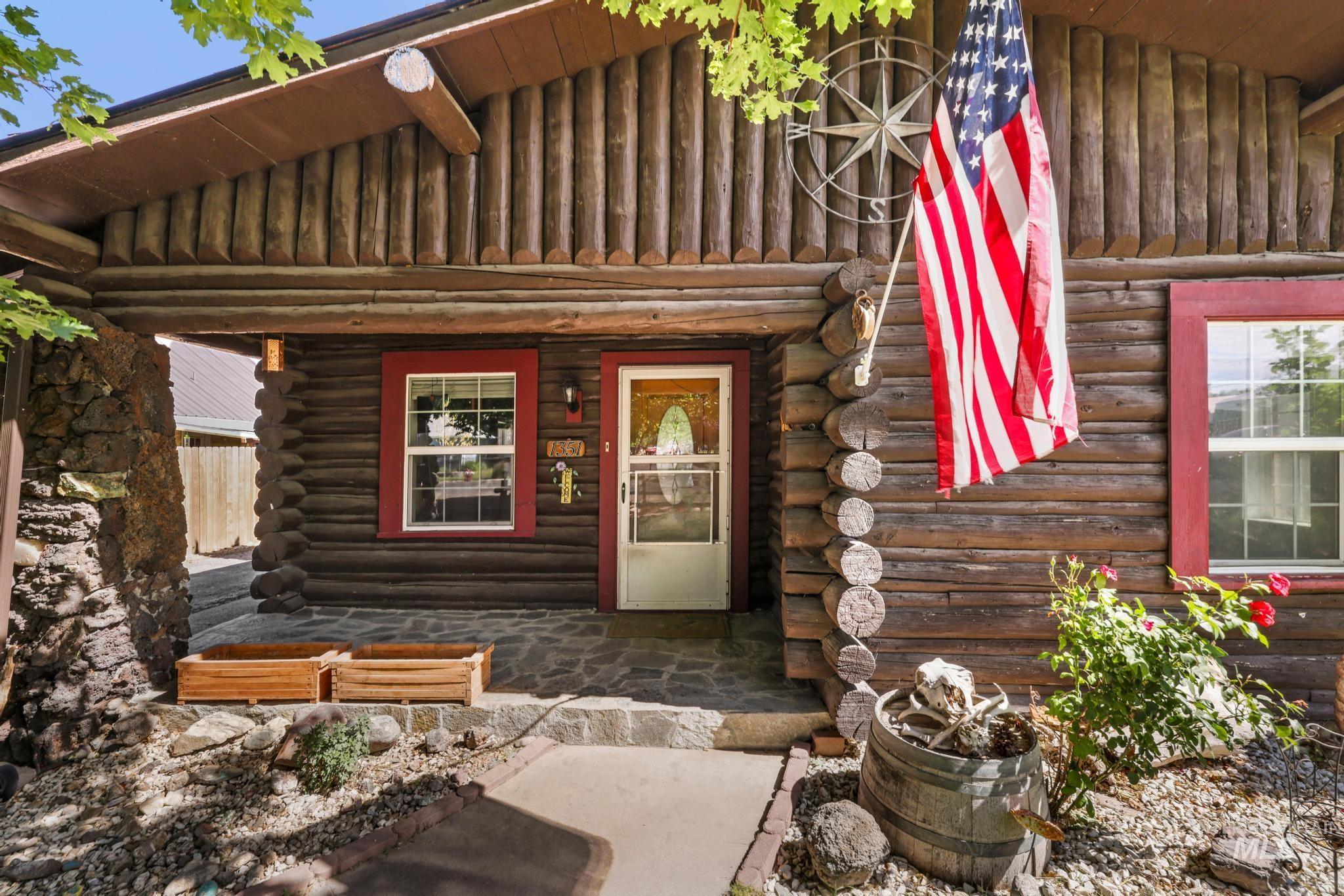 1351 5th Ave. E., Twin Falls, Idaho 83301, 2 Bedrooms, 2 Bathrooms, Residential For Sale, Price $299,900, 98990683