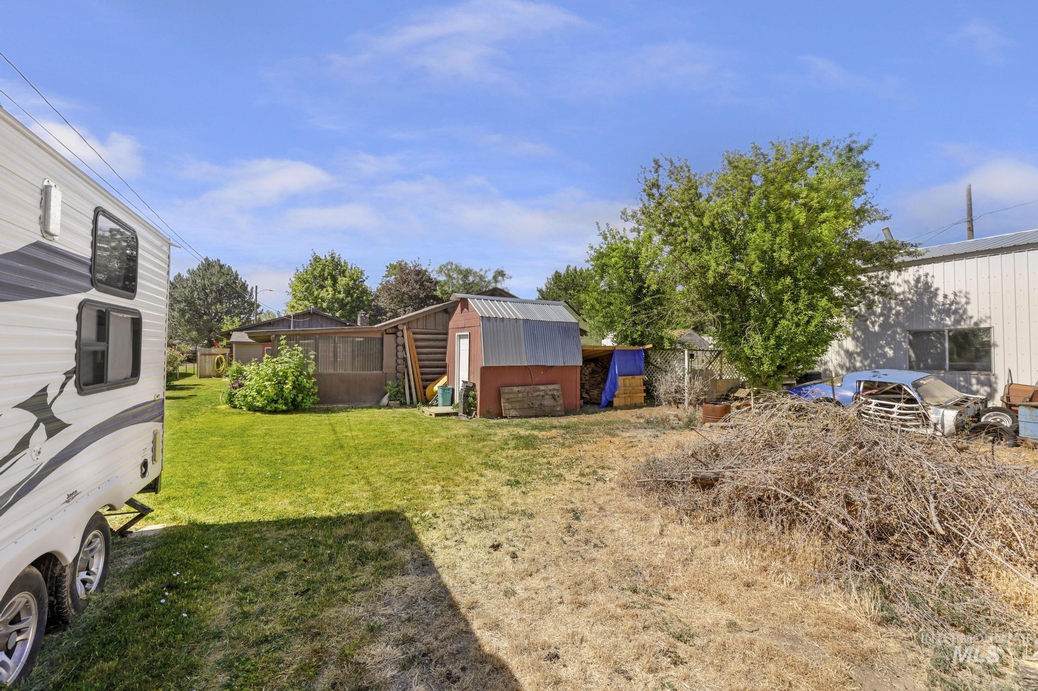1351 5th Ave. E., Twin Falls, Idaho 83301, 2 Bedrooms, 2 Bathrooms, Residential For Sale, Price $299,900, 98990683