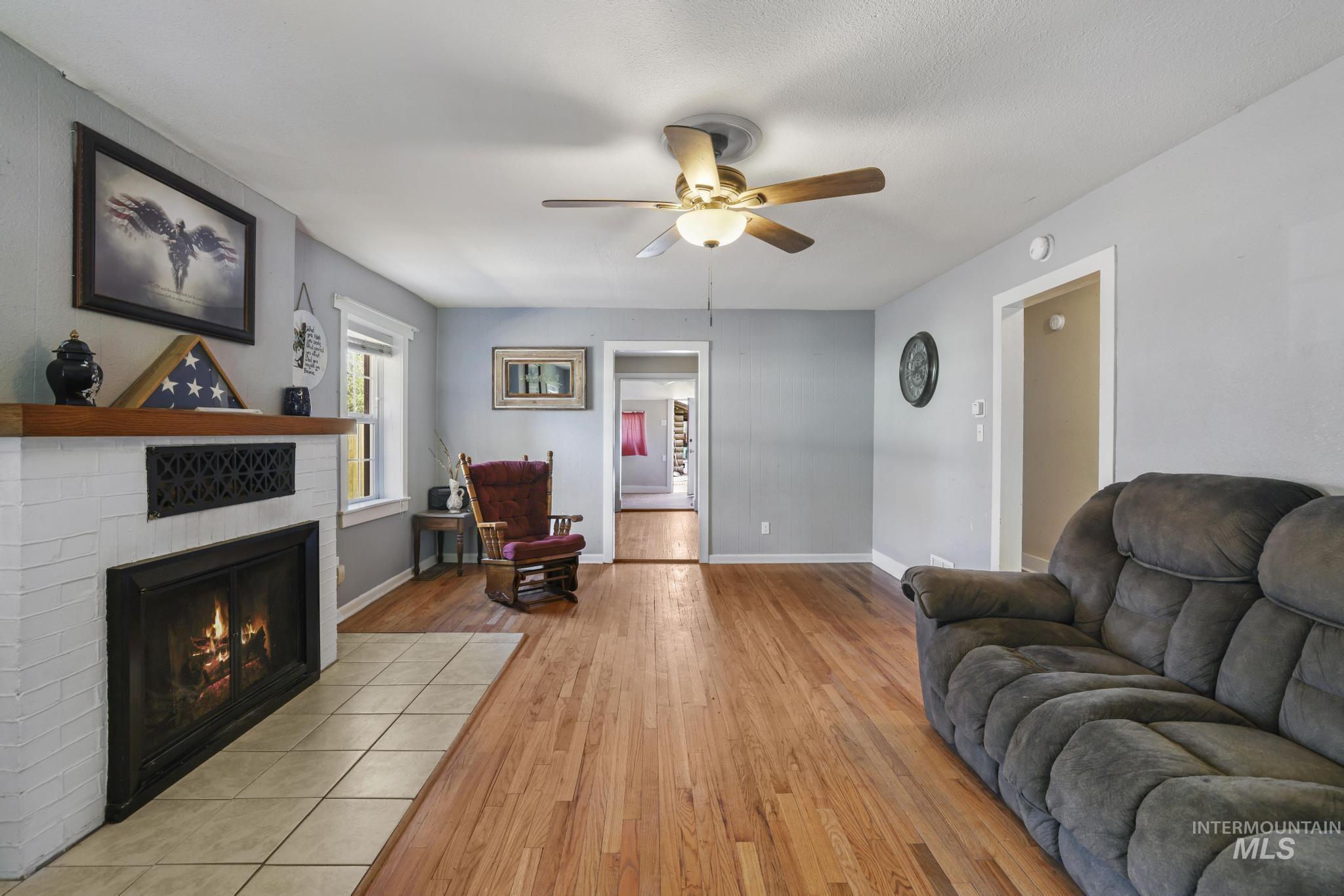 1351 5th Ave. E., Twin Falls, Idaho 83301, 2 Bedrooms, 2 Bathrooms, Residential For Sale, Price $299,900, 98990683