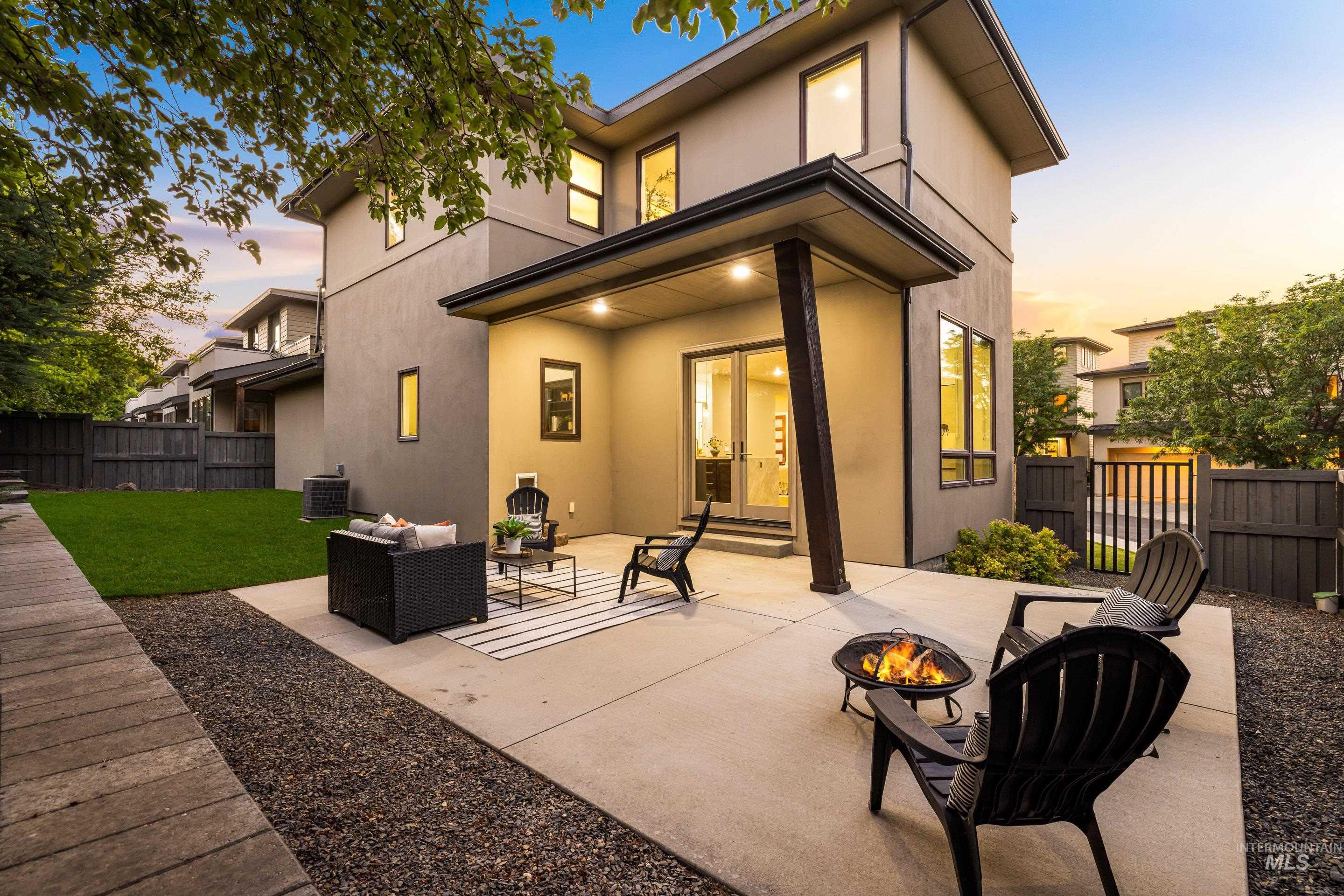 2999 E Heartleaf Ln, Boise, Idaho 83716-5065, 3 Bedrooms, 2.5 Bathrooms, Residential For Sale, Price $699,900,MLS 98990684