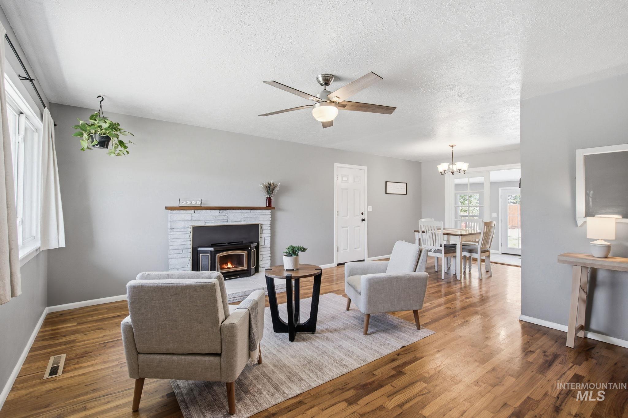 6412 W Cassia St., Boise, Idaho 83705, 3 Bedrooms, 1 Bathroom, Residential For Sale, Price $429,900,MLS 98990686