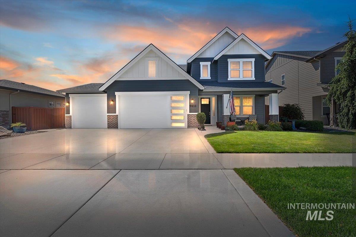 9433 W Wildbranch Dr, Star, Idaho 83669, 4 Bedrooms, 2.5 Bathrooms, Residential For Sale, Price $719,000,MLS 98990687