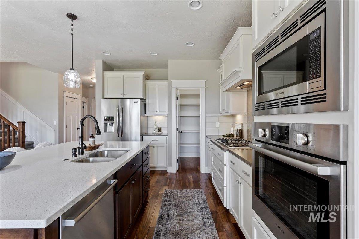 9433 W Wildbranch Dr, Star, Idaho 83669, 4 Bedrooms, 2.5 Bathrooms, Residential For Sale, Price $719,000,MLS 98990687