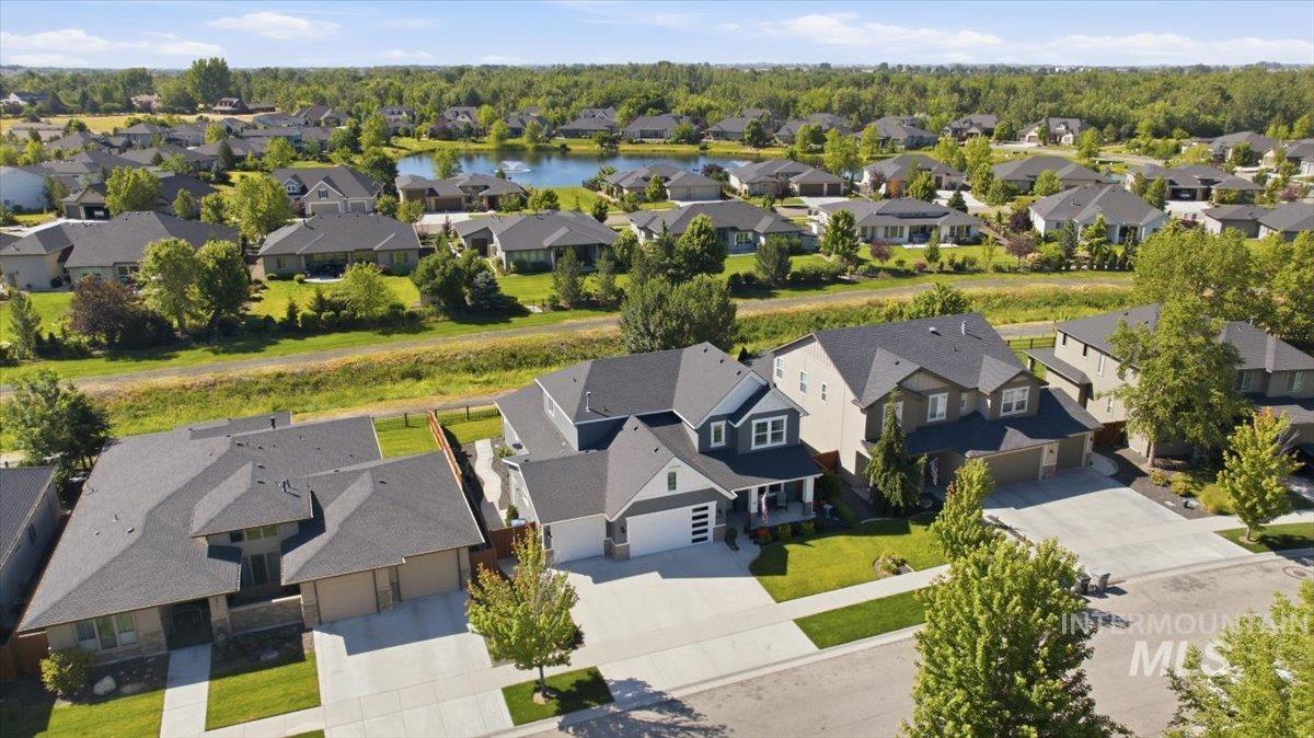 9433 W Wildbranch Dr, Star, Idaho 83669, 4 Bedrooms, 2.5 Bathrooms, Residential For Sale, Price $719,000,MLS 98990687