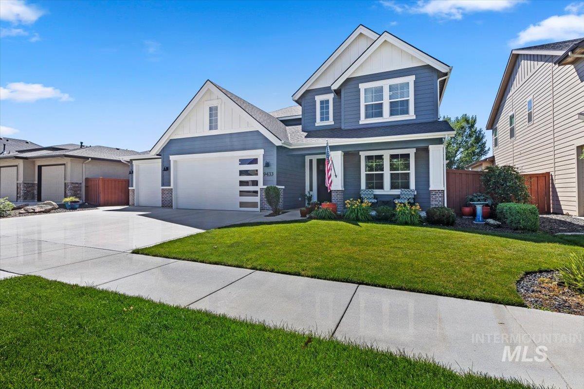 9433 W Wildbranch Dr, Star, Idaho 83669, 4 Bedrooms, 2.5 Bathrooms, Residential For Sale, Price $719,000,MLS 98990687