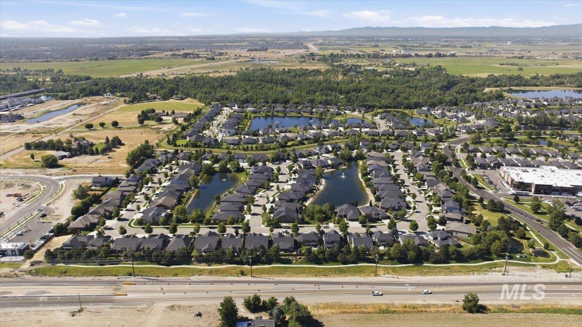 9433 W Wildbranch Dr, Star, Idaho 83669, 4 Bedrooms, 2.5 Bathrooms, Residential For Sale, Price $719,000,MLS 98990687