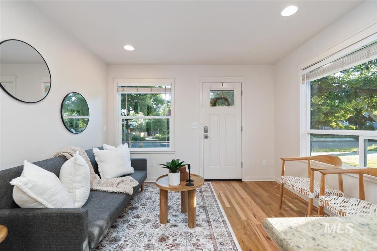 2315 W Jefferson Street, Boise, Idaho 83702, 2 Bedrooms, 2 Bathrooms, Residential For Sale, Price $595,000,MLS 98990690
