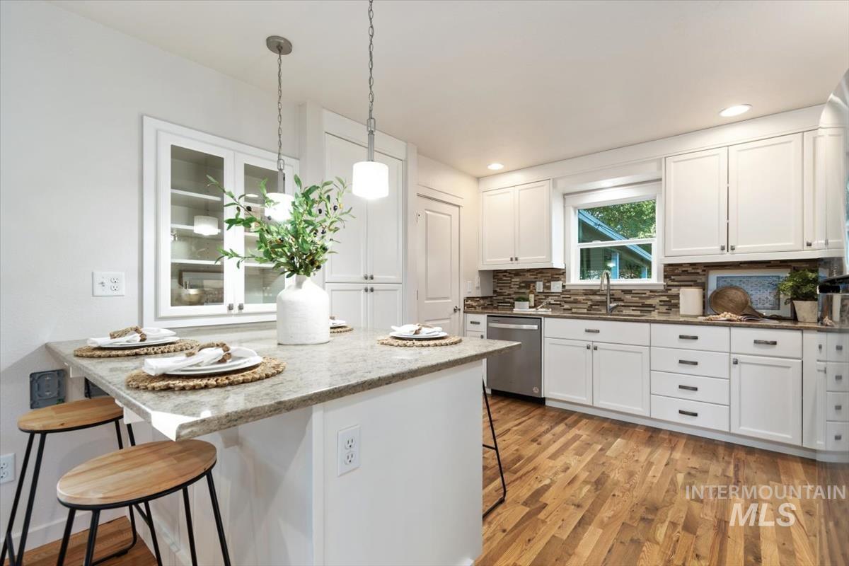 2315 W Jefferson Street, Boise, Idaho 83702, 2 Bedrooms, 2 Bathrooms, Residential For Sale, Price $595,000,MLS 98990690