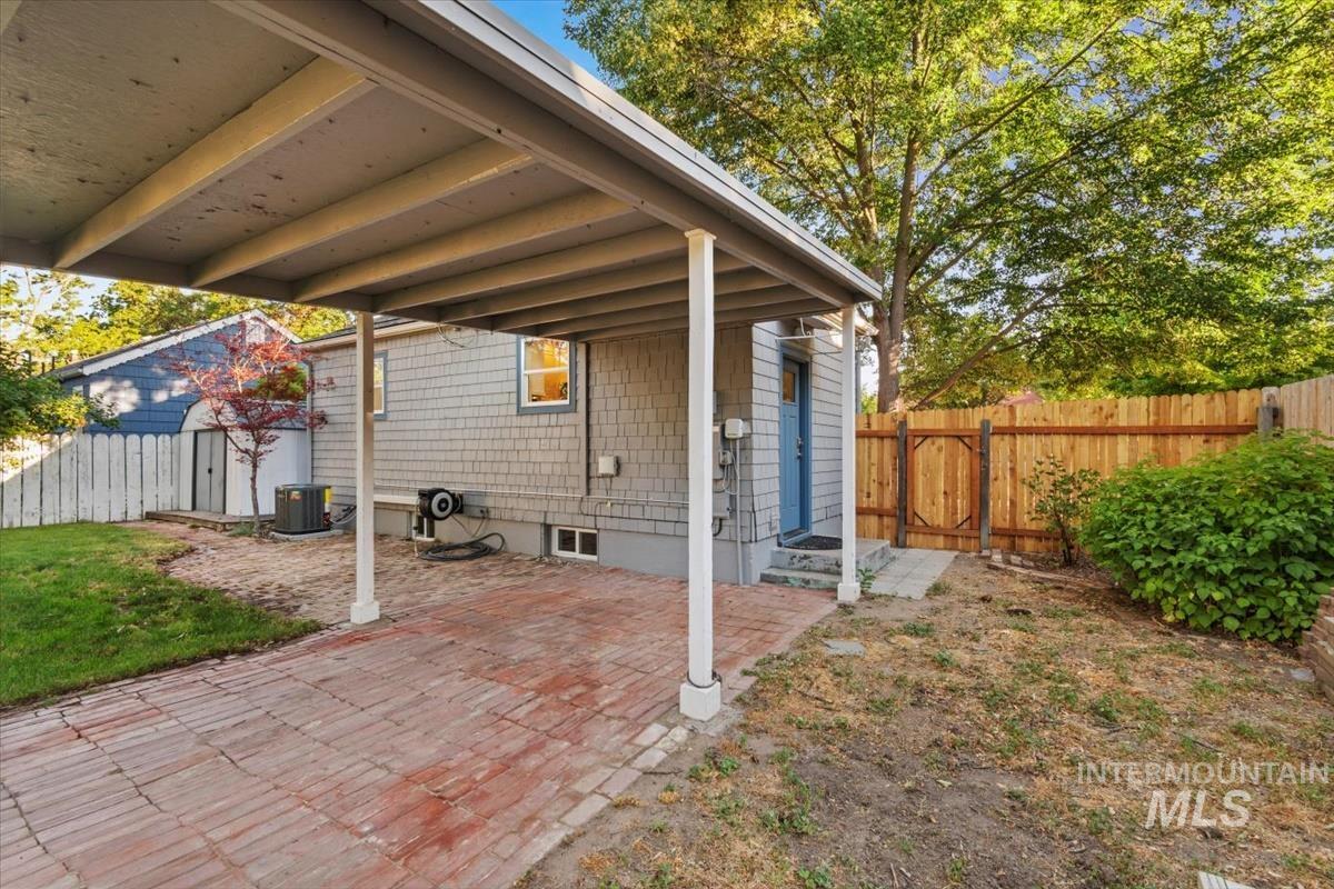 2315 W Jefferson Street, Boise, Idaho 83702, 2 Bedrooms, 2 Bathrooms, Residential For Sale, Price $595,000,MLS 98990690