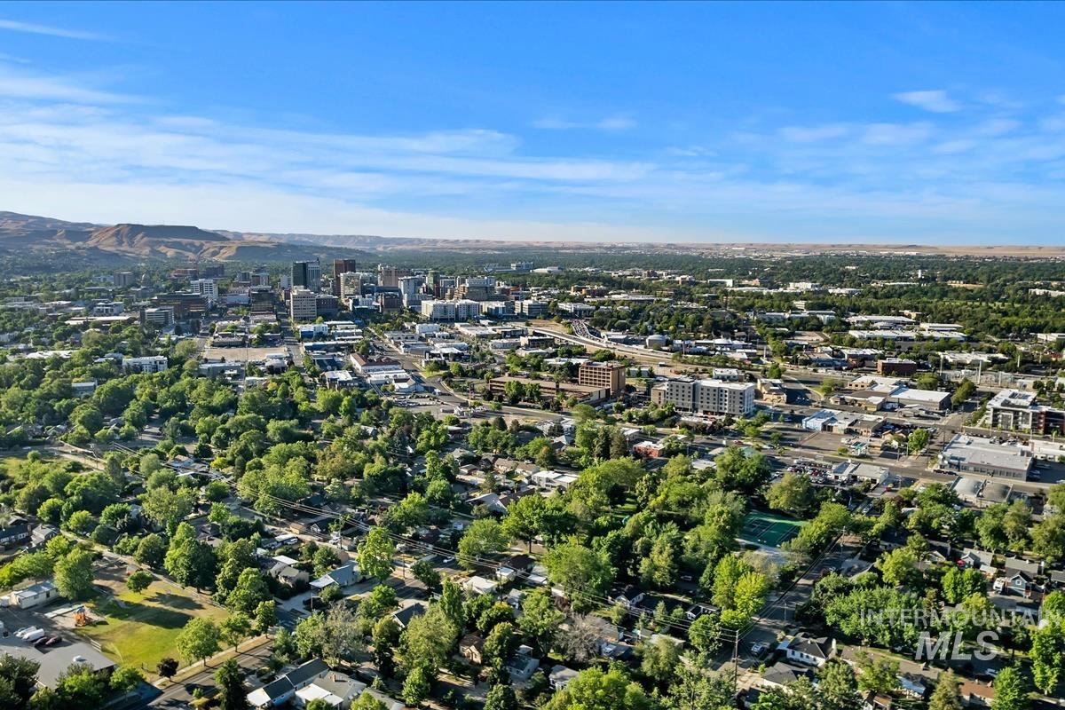 2315 W Jefferson Street, Boise, Idaho 83702, 2 Bedrooms, 2 Bathrooms, Residential For Sale, Price $595,000,MLS 98990690