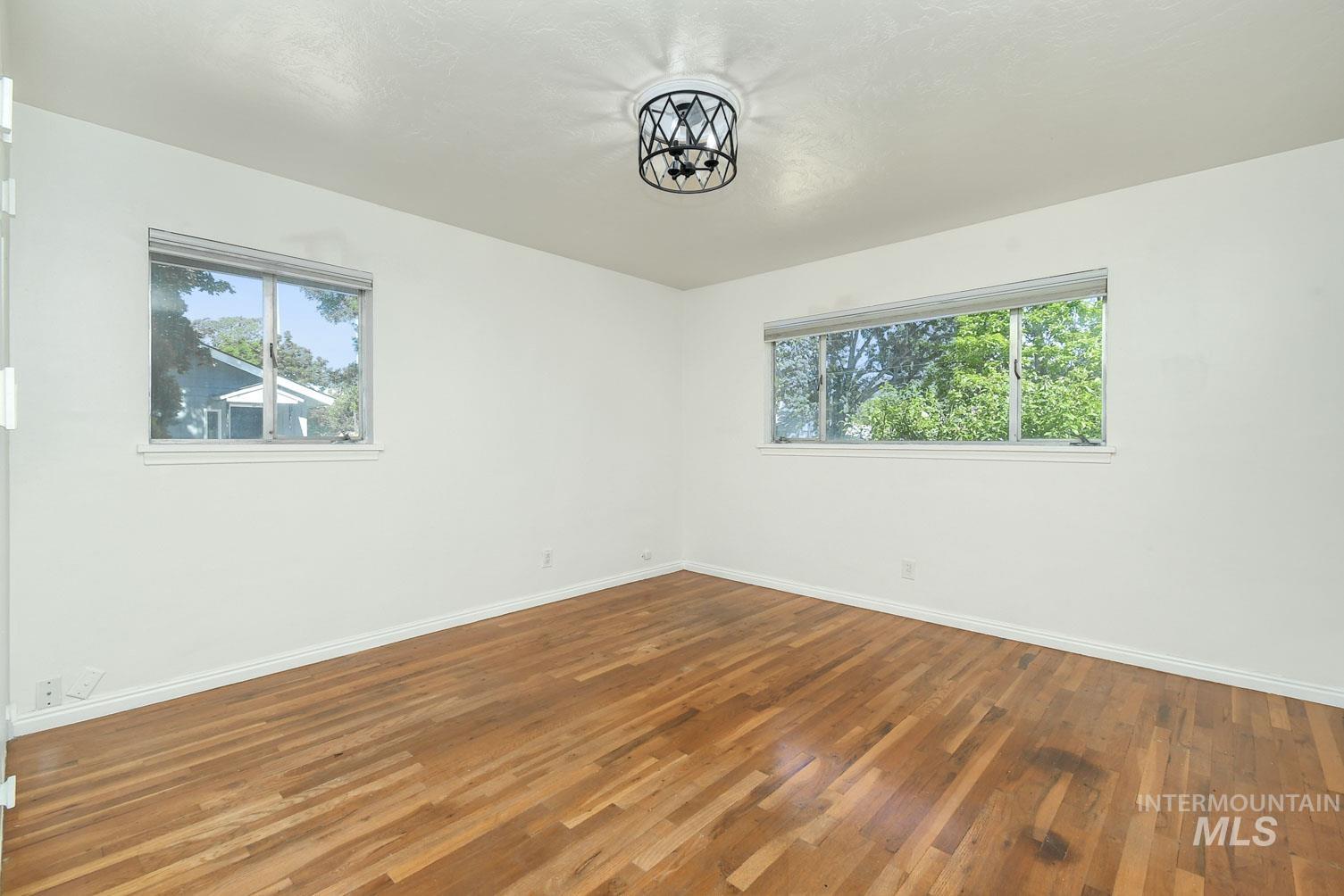 2379 W Palouse St, Boise, Idaho 83705, 4 Bedrooms, 2 Bathrooms, Residential For Sale, Price $515,000,MLS 98990691