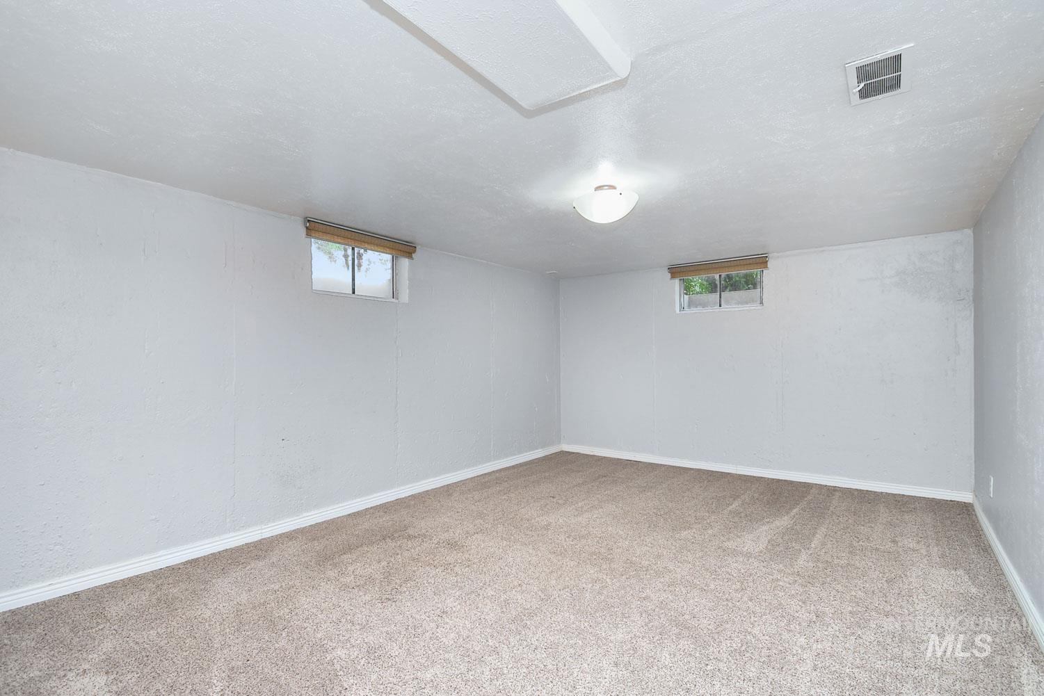 2379 W Palouse St, Boise, Idaho 83705, 4 Bedrooms, 2 Bathrooms, Residential For Sale, Price $515,000,MLS 98990691