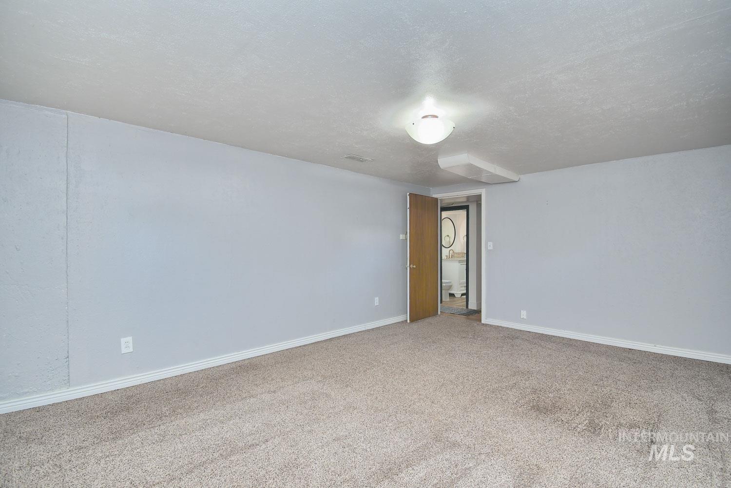 2379 W Palouse St, Boise, Idaho 83705, 4 Bedrooms, 2 Bathrooms, Residential For Sale, Price $515,000,MLS 98990691