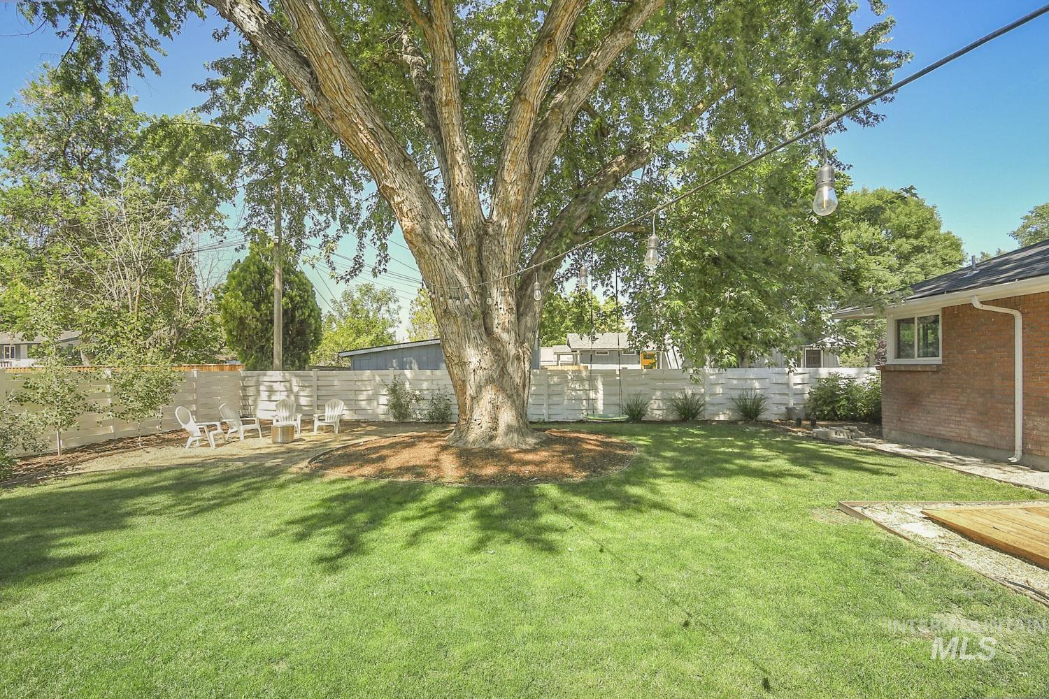 2379 W Palouse St, Boise, Idaho 83705, 4 Bedrooms, 2 Bathrooms, Residential For Sale, Price $515,000,MLS 98990691