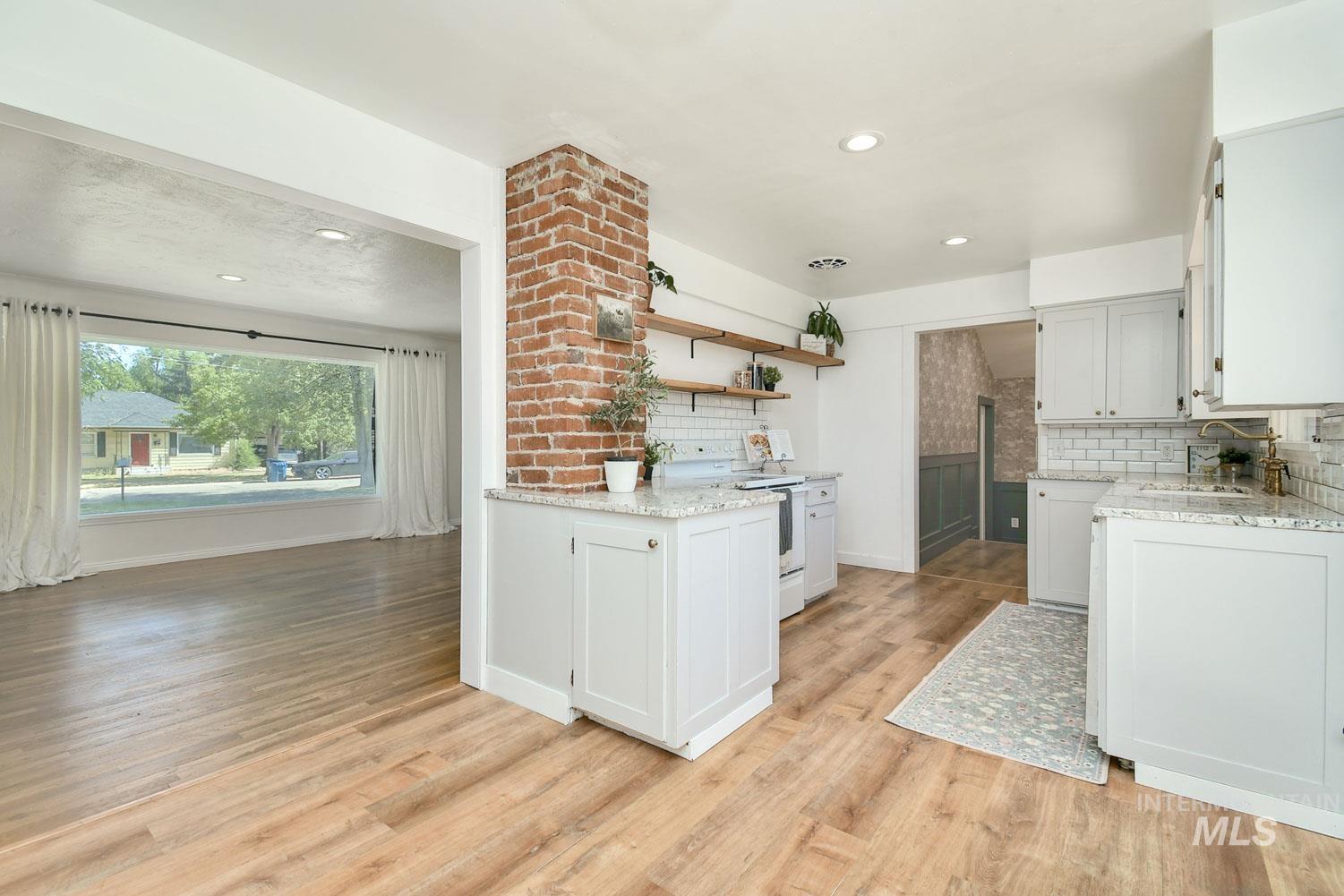 2379 W Palouse St, Boise, Idaho 83705, 4 Bedrooms, 2 Bathrooms, Residential For Sale, Price $515,000,MLS 98990691