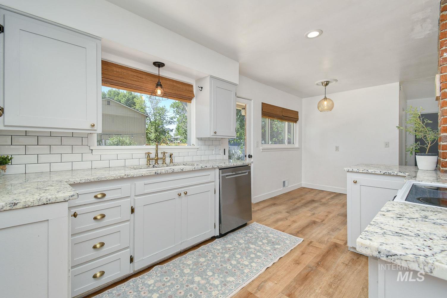 2379 W Palouse St, Boise, Idaho 83705, 4 Bedrooms, 2 Bathrooms, Residential For Sale, Price $515,000,MLS 98990691