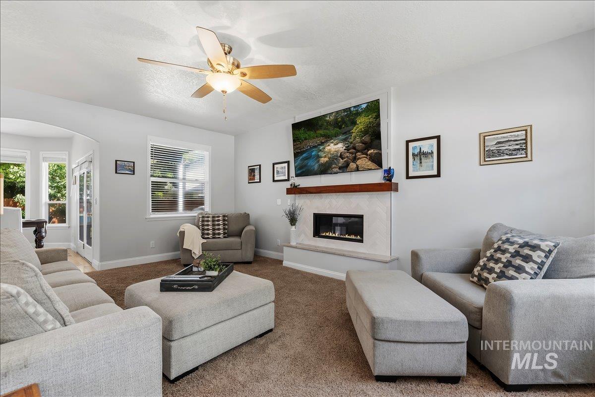 2078 W Lowry Street, Meridian, Idaho 83646, 5 Bedrooms, 2.5 Bathrooms, Residential For Sale, Price $599,999,MLS 98990692