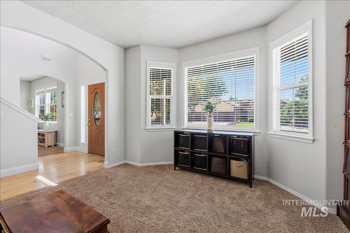 2078 W Lowry Street, Meridian, Idaho 83646, 5 Bedrooms, 2.5 Bathrooms, Residential For Sale, Price $599,999,MLS 98990692