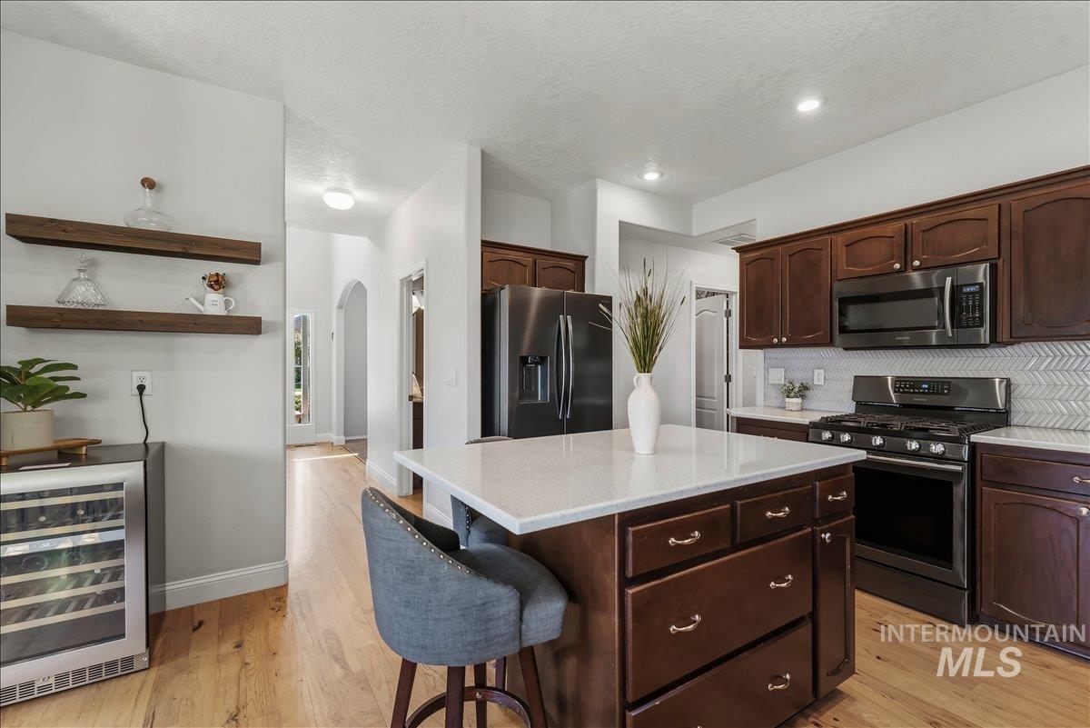 2078 W Lowry Street, Meridian, Idaho 83646, 5 Bedrooms, 2.5 Bathrooms, Residential For Sale, Price $599,999,MLS 98990692