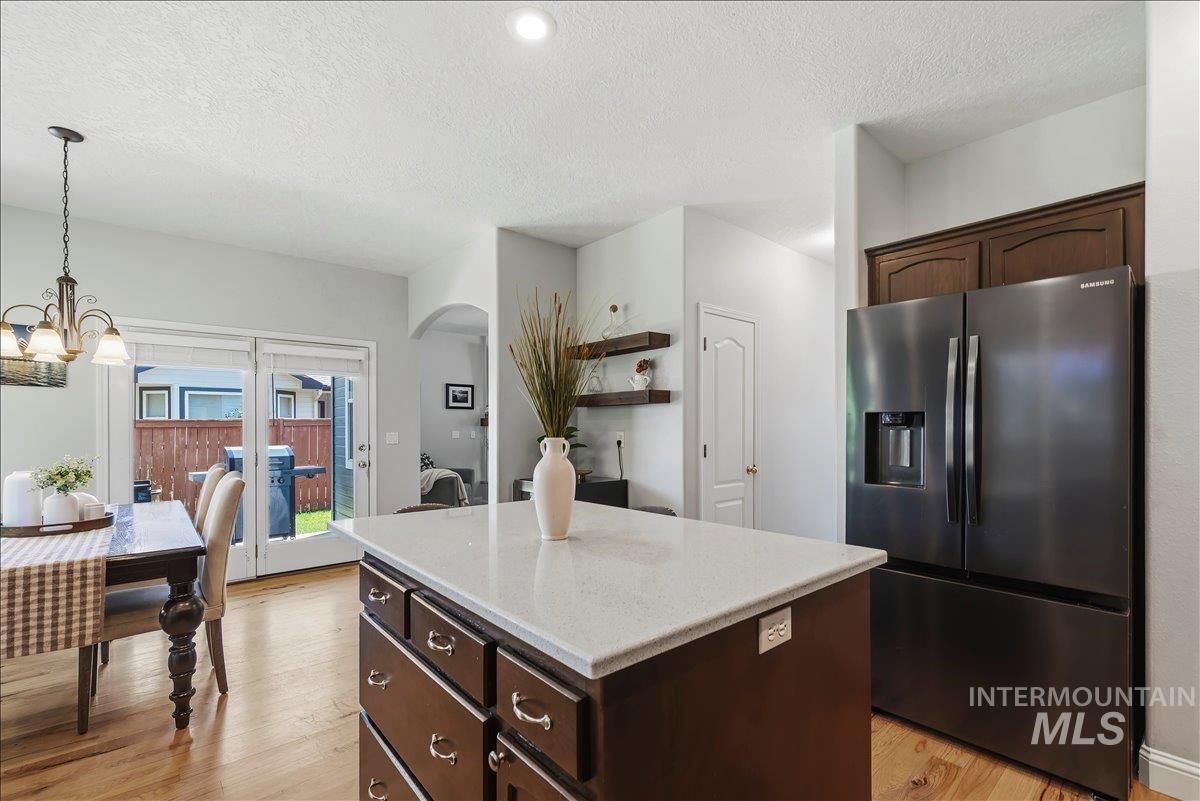 2078 W Lowry Street, Meridian, Idaho 83646, 5 Bedrooms, 2.5 Bathrooms, Residential For Sale, Price $599,999,MLS 98990692