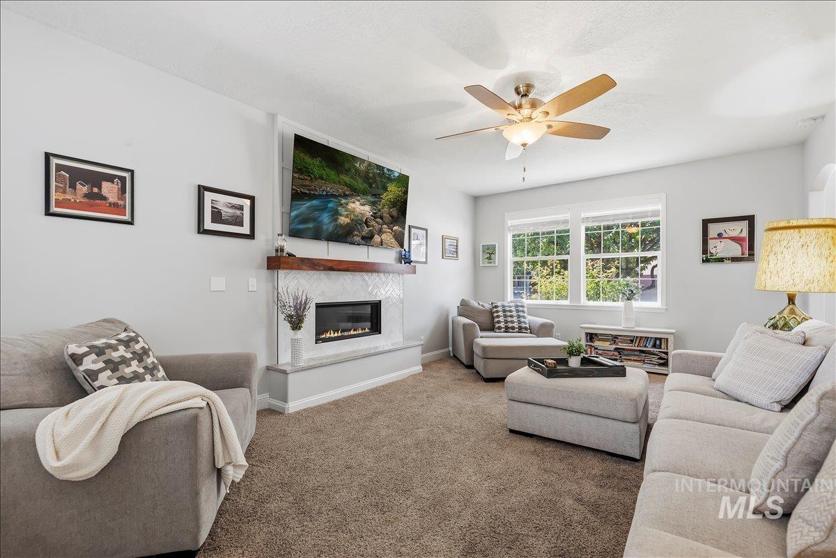 2078 W Lowry Street, Meridian, Idaho 83646, 5 Bedrooms, 2.5 Bathrooms, Residential For Sale, Price $599,999,MLS 98990692