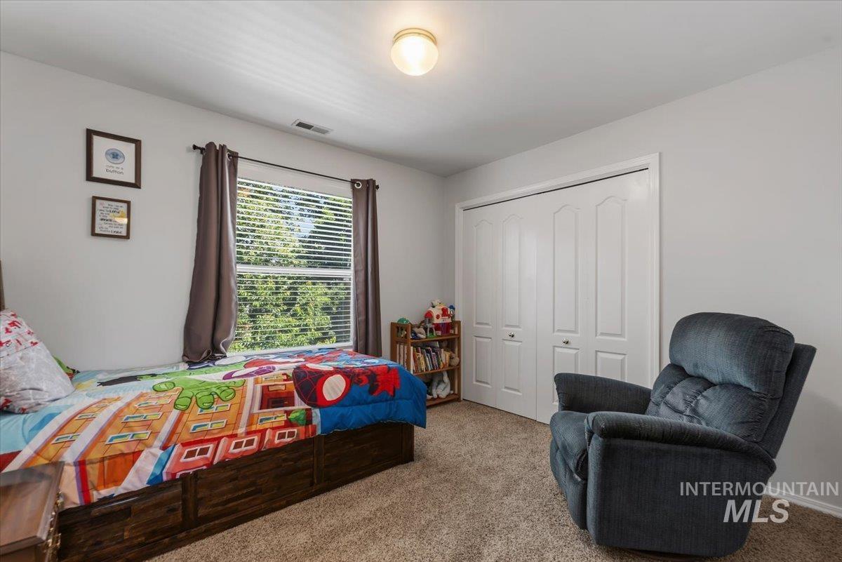 2078 W Lowry Street, Meridian, Idaho 83646, 5 Bedrooms, 2.5 Bathrooms, Residential For Sale, Price $599,999,MLS 98990692