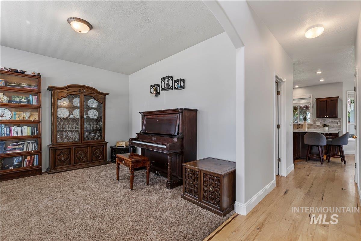 2078 W Lowry Street, Meridian, Idaho 83646, 5 Bedrooms, 2.5 Bathrooms, Residential For Sale, Price $599,999,MLS 98990692