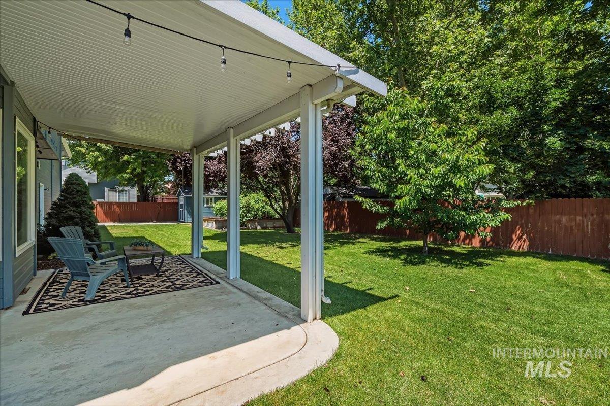 2078 W Lowry Street, Meridian, Idaho 83646, 5 Bedrooms, 2.5 Bathrooms, Residential For Sale, Price $599,999,MLS 98990692