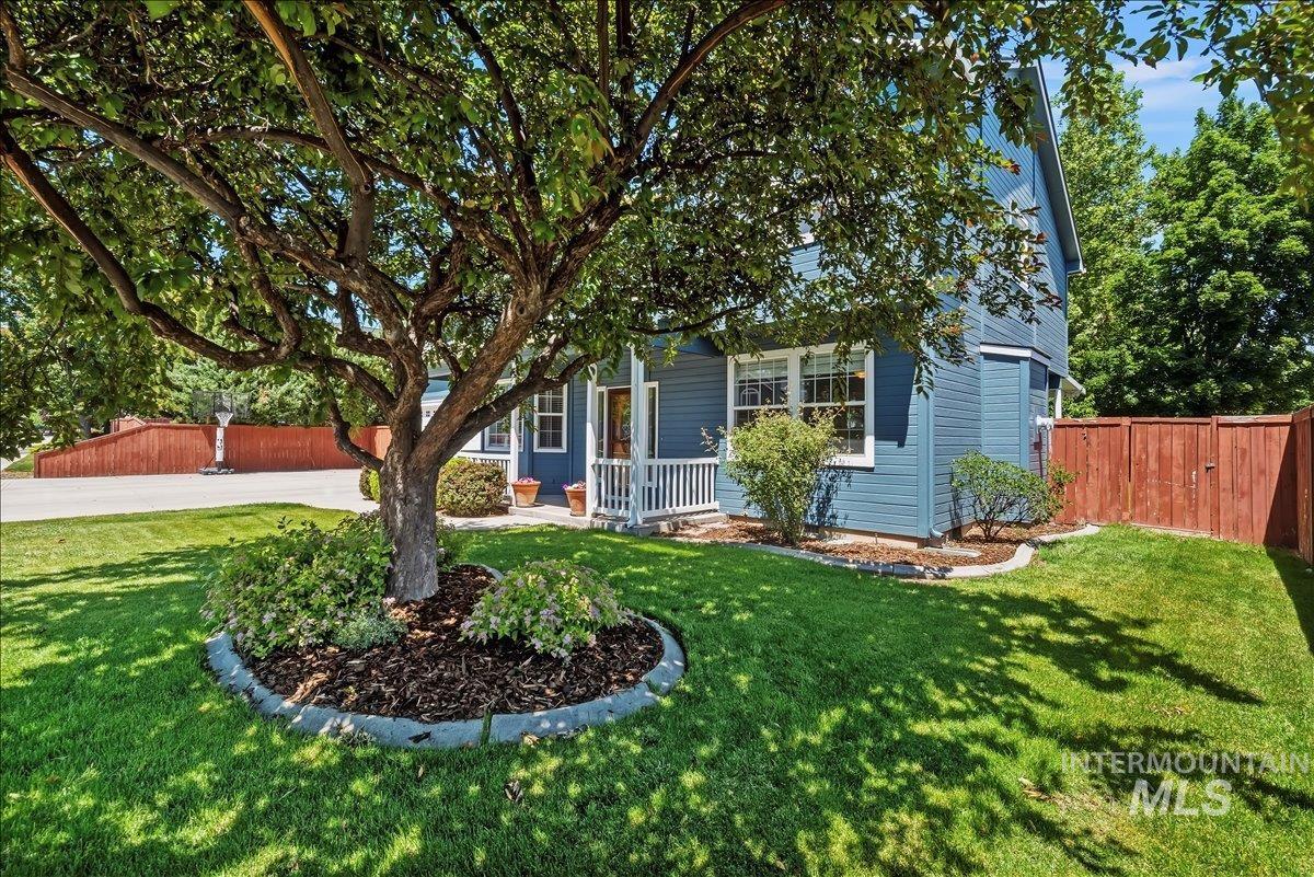 2078 W Lowry Street, Meridian, Idaho 83646, 5 Bedrooms, 2.5 Bathrooms, Residential For Sale, Price $599,999,MLS 98990692