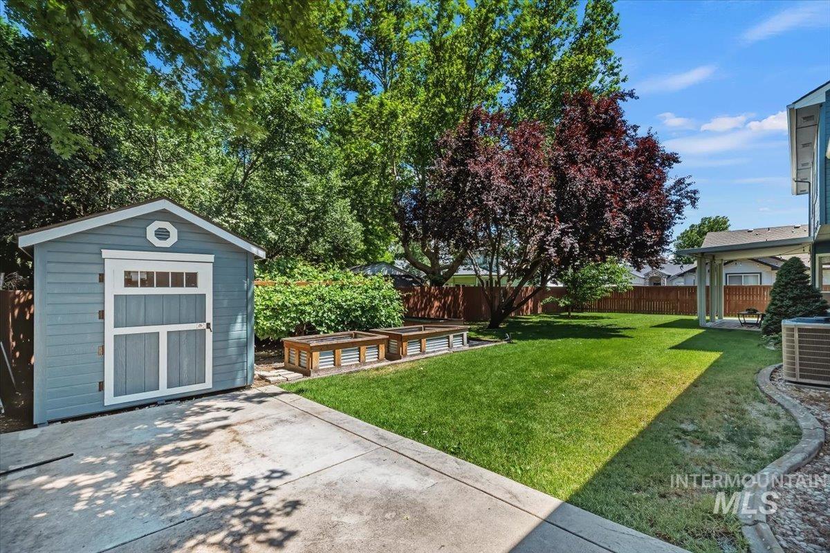 2078 W Lowry Street, Meridian, Idaho 83646, 5 Bedrooms, 2.5 Bathrooms, Residential For Sale, Price $599,999,MLS 98990692