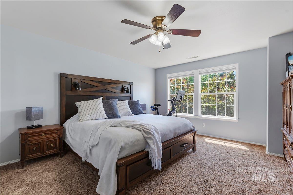 2078 W Lowry Street, Meridian, Idaho 83646, 5 Bedrooms, 2.5 Bathrooms, Residential For Sale, Price $599,999,MLS 98990692