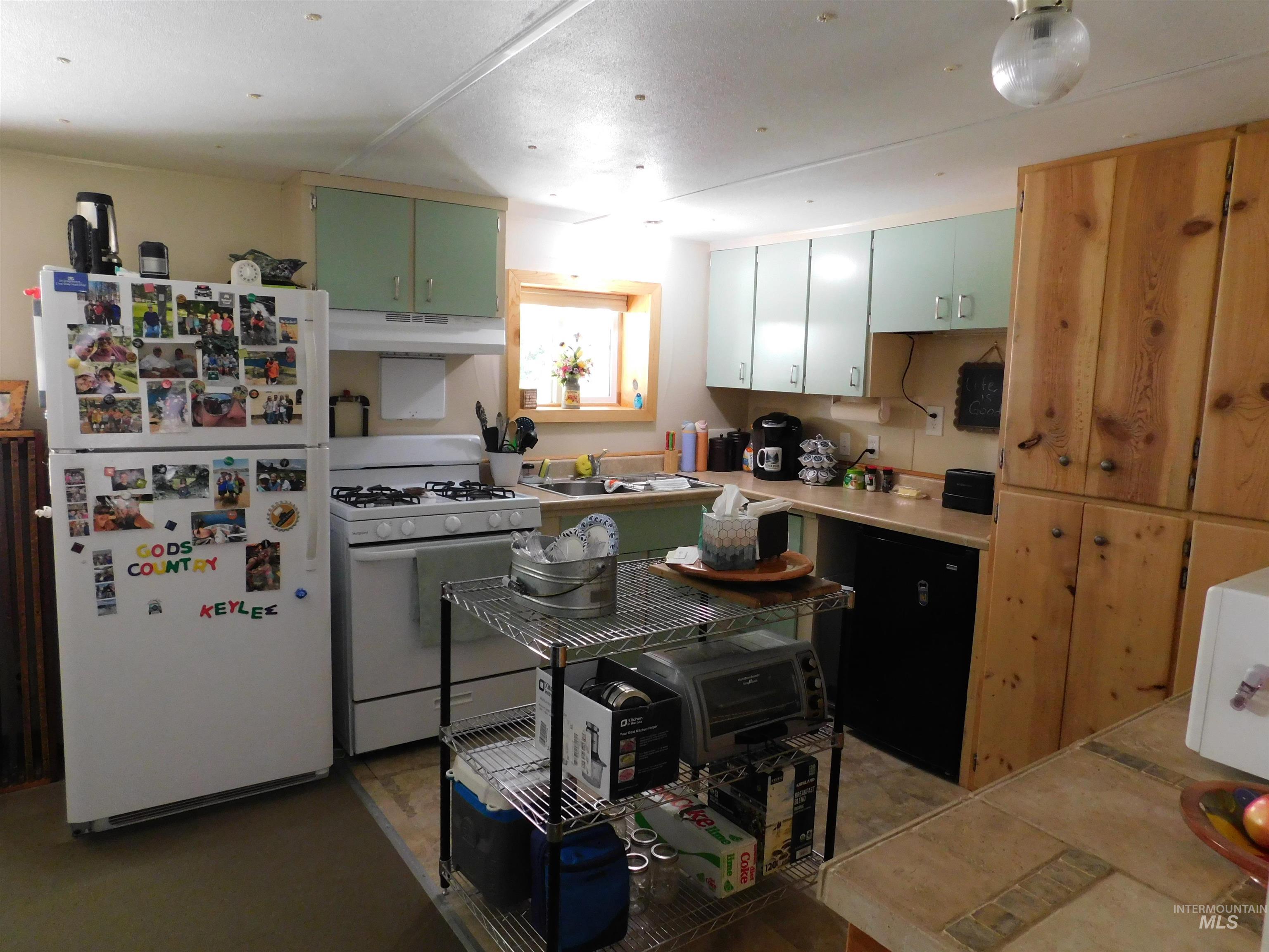 38 E Foster Street, Pine, Idaho 83647, 2 Bedrooms, 1 Bathroom, Residential For Sale, Price $385,000,MLS 98990694
