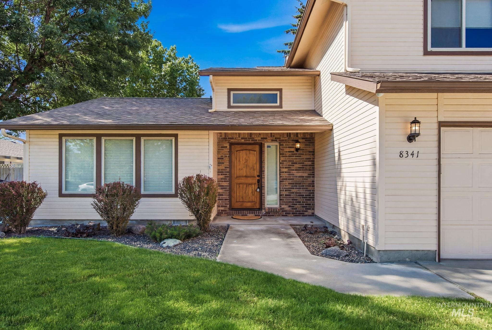 8341 W Pomona Court, Boise, Idaho 83704, 4 Bedrooms, 2.5 Bathrooms, Residential For Sale, Price $487,900,MLS 98990695